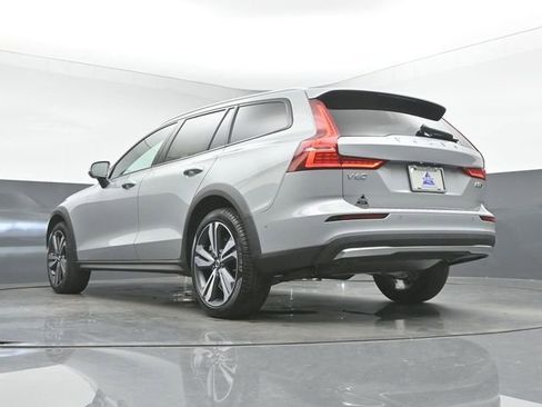 New 2026 Volvo V60 B5 Cross Country Plus w/ Protection Package Premier image 42