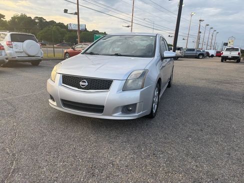 Used 2012 Nissan Sentra 2.0 SR FWD image 9