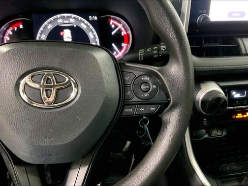Used 2025 Toyota RAV4 LE AWD/4WD image 25