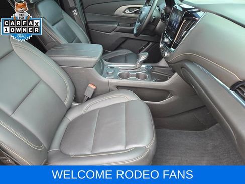 Used 2023 Chevrolet Traverse LT w/ Rear Camera Mirror Package AWD/4WD image 15