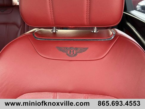Used 2019 Bentley Bentayga image 13