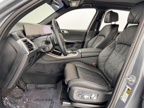 Certified 2025 BMW X5 sDrive40i w/ Climate Comfort Package RWD image 5
