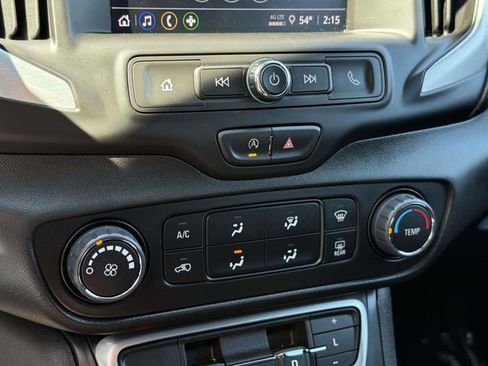 Certified 2024 GMC Terrain SLE AWD/4WD image 16