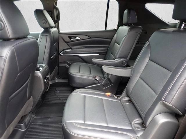Used 2025 Chevrolet Traverse LT w/ Driver Confidence Package AWD/4WD image 10