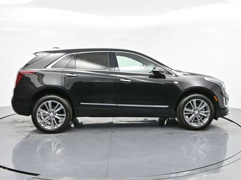 Certified 2025 Cadillac XT5 Premium Luxury image 8