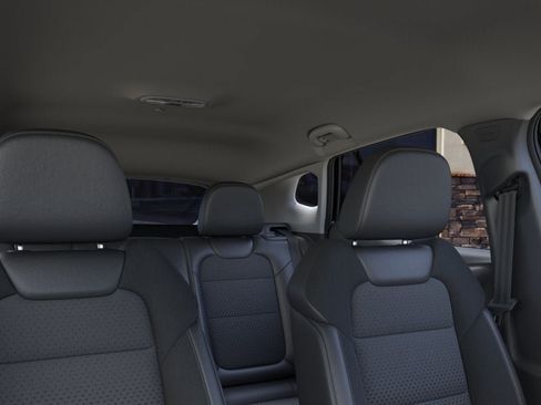 New 2026 Chevrolet Trax LT w/ Driver Confidence Package FWD image 48