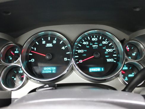 Used 2009 GMC Sierra 2500 W/T AWD/4WD image 12