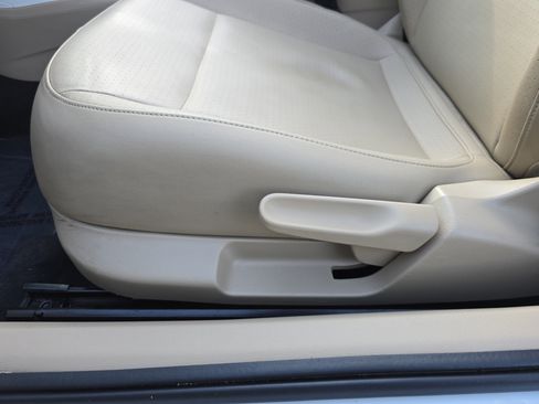 Used 2019 Volkswagen Beetle 2.0T S image 28