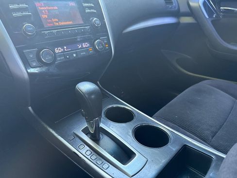 Used 2013 Nissan Altima 2.5 SV FWD image 21