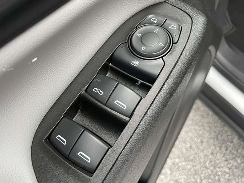 Used 2023 Chevrolet Equinox LT image 21