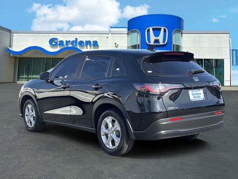 Used 2025 Honda HR-V LX image 4