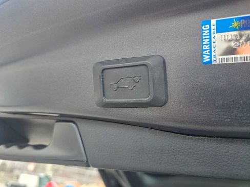 Used 2020 Toyota RAV4 XLE w/ Convenience Package AWD/4WD image 15