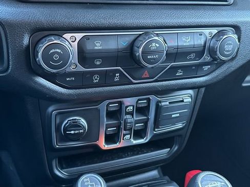 New 2026 Jeep Gladiator Sport image 19