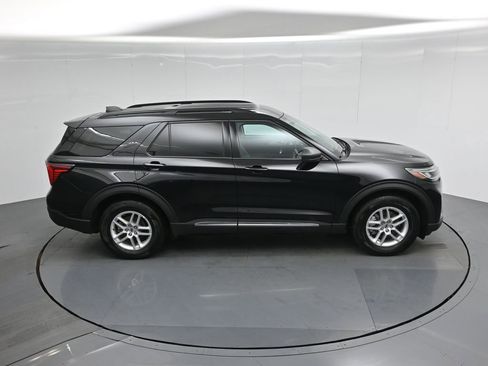 Certified 2025 Ford Explorer Active image 38