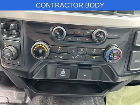 New 2025 Ford F550 4x4 Crew Cab image 26