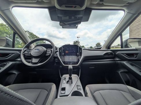 Used 2025 Subaru Crosstrek 2.5i Premium AWD/4WD image 25