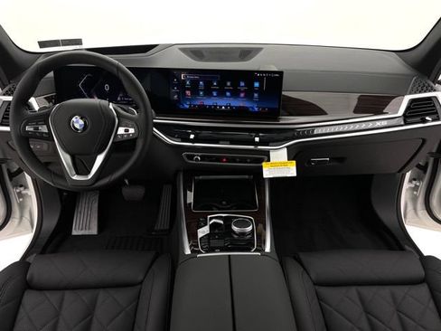 Used 2026 BMW X5 xDrive40i AWD/4WD image 13