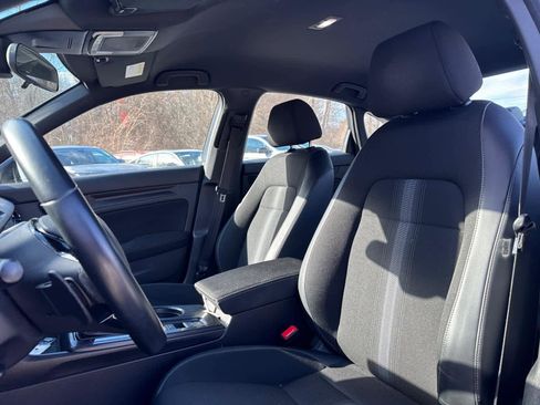 Used 2023 Honda Civic Sport image 14