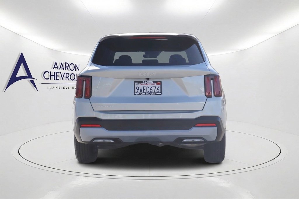 Used 2026 Kia Sorento LX FWD image 5