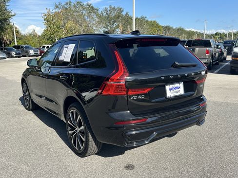 Used 2025 Volvo XC60 B5 Plus image 8