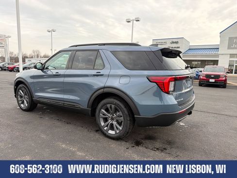 New 2026 Ford Explorer Active w/ Active Comfort Package AWD/4WD image 3