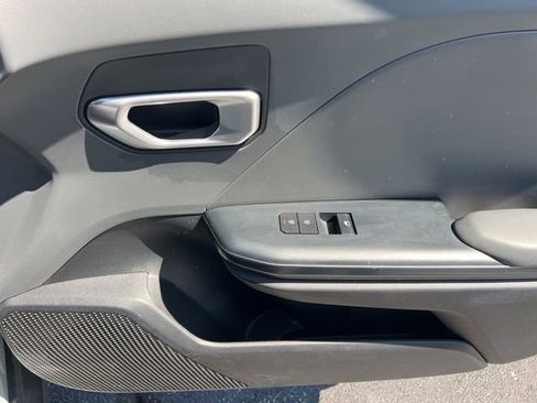 Certified 2025 Kia K4 LXS image 32