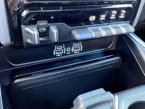 Used 2025 RAM 2500 Big Horn image 34