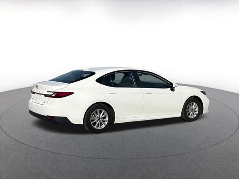 Used 2025 Toyota Camry LE image 15