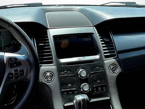 Used 2018 Ford Taurus SEL w/ Equipment Group 201A image 6