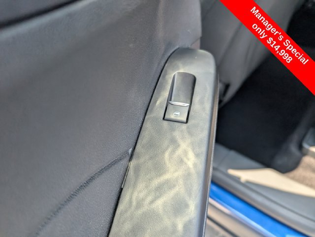 Used 2022 Ford Escape SE w/ Cold Weather Package FWD image 11