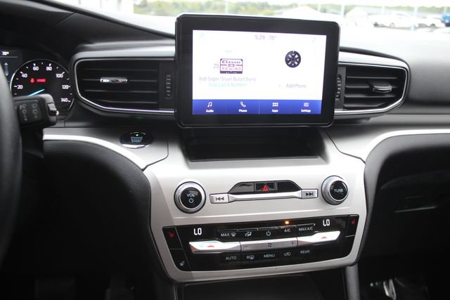 Used 2021 Ford Explorer XLT w/ Equipment Group 202A AWD/4WD image 4