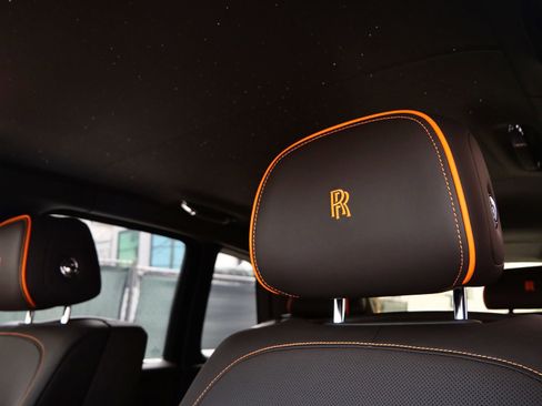 Used 2022 Rolls-Royce Cullinan Black Badge AWD/4WD image 10