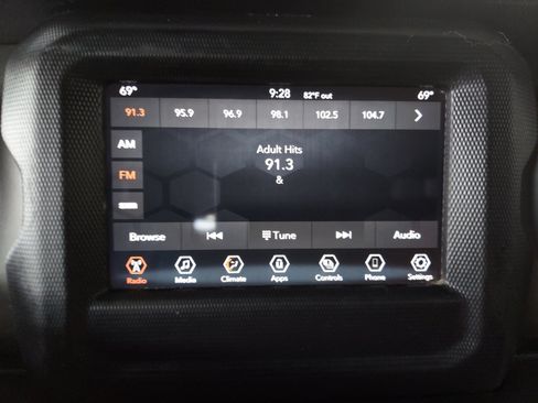 Used 2021 Jeep Wrangler Unlimited Sport AWD/4WD image 15