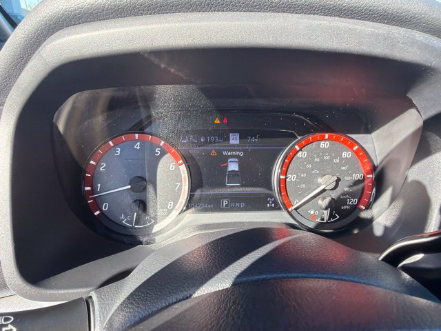 Used 2021 Nissan Titan PRO-4X w/ Pro-4x Convenience Package AWD/4WD image 21