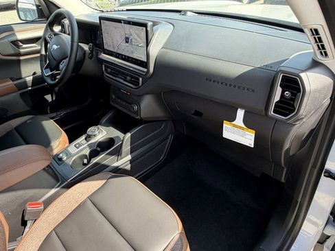New 2026 Ford Bronco Sport Outer Banks w/ Outer Banks Tech Package+ AWD/4WD image 8
