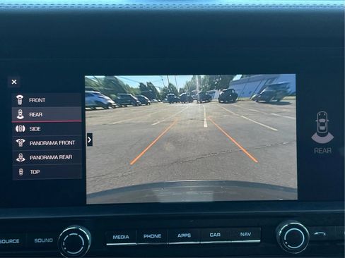 Used 2021 Porsche Macan AWD/4WD image 40