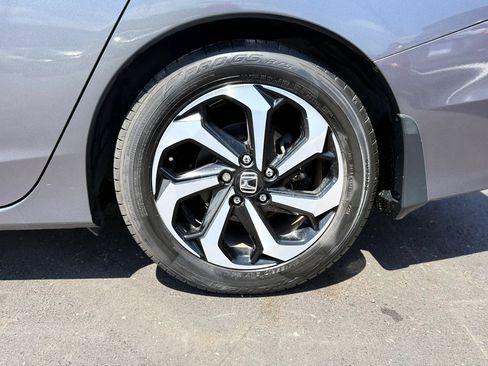 Used 2016 Honda Accord EX image 37