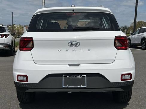 New 2026 Hyundai Venue SEL FWD image 32