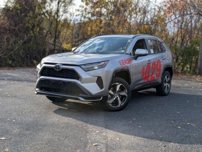 New 2025 Toyota RAV4 SE