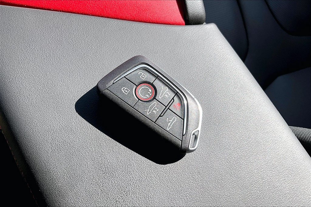 Used 2026 Chevrolet Corvette Z06 RWD image 36
