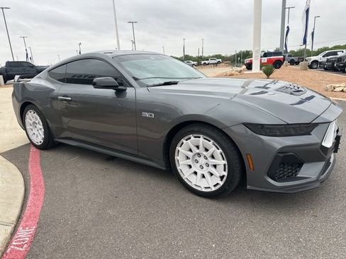 Used 2026 Ford Mustang GT Premium w/ GT Performance Package image 2