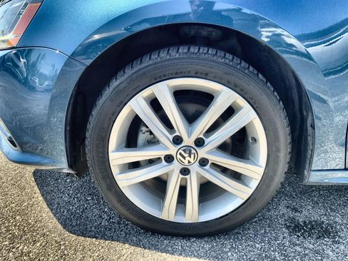 Used 2017 Volkswagen Jetta SEL Premium FWD image 19