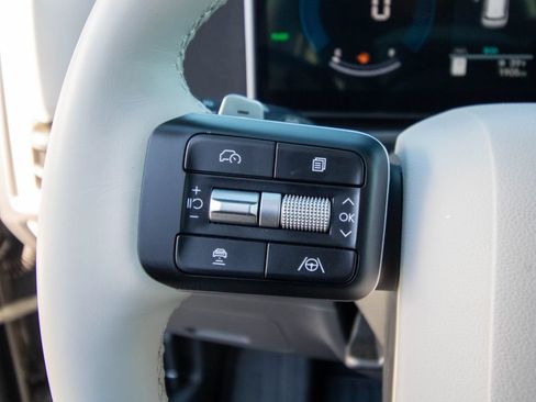Certified 2026 Hyundai Santa Fe SE FWD image 32