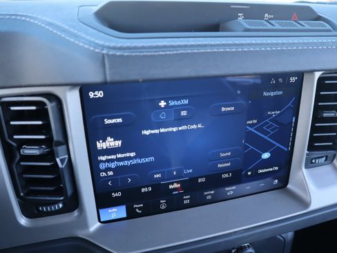 New 2025 Ford Bronco Outer Banks image 5