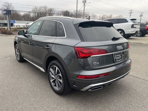 Used 2023 Audi Q5 2.0T Premium w/ Convenience Package image 2