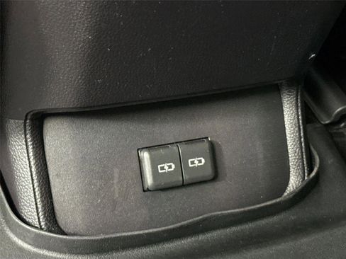 Certified 2024 Toyota Highlander XLE image 41