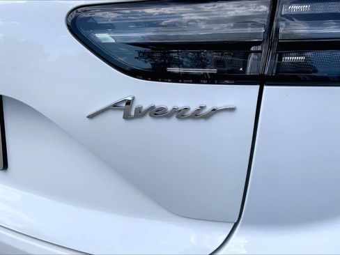 Used 2022 Buick Envision Avenir w/ Premium Seat Package AWD/4WD image 31