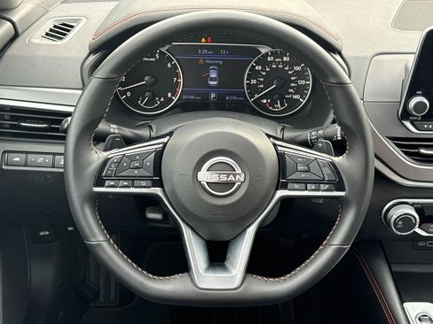 Used 2025 Nissan Altima 2.5 SR image 23