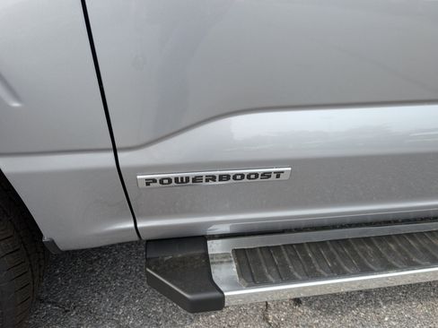 New 2025 Ford F150 Lariat w/ Equipment Group 501A Mid image 8