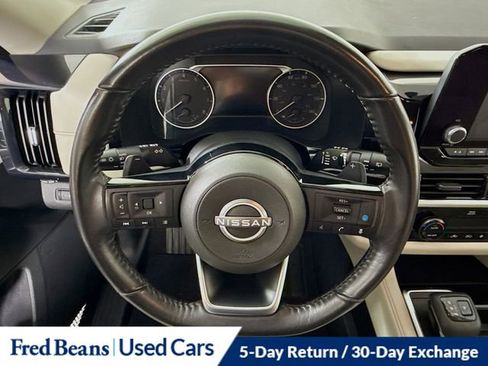 Used 2022 Nissan Pathfinder SV image 13